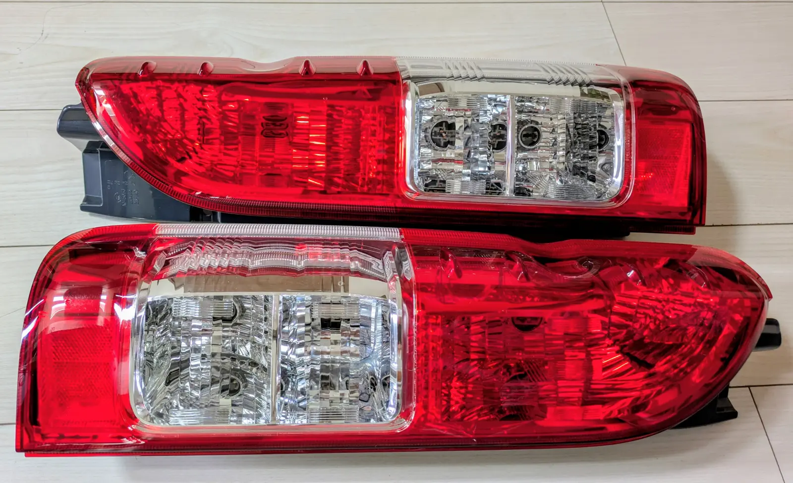 Toyota Hiace 200 Series Genuine Tail Lamp (KOITO 26-140)
